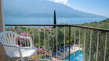 Enkeltrom – standard, balkong, delvis utsikt mot innsjø | Overnattingsstedets uteområder