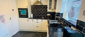 Comfortable 2-Bed Flat in Heart of Tyne & Wear - Pass the Keys