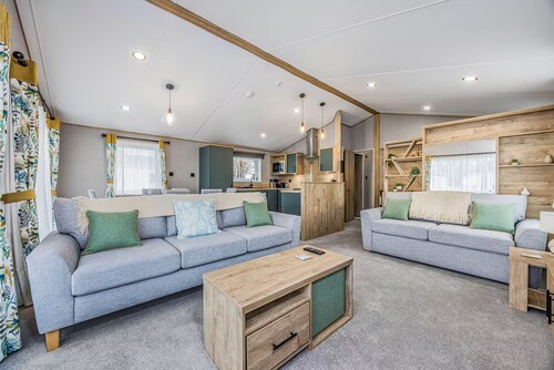 Luxurious Home in Lakeside Park - Pass the Keys