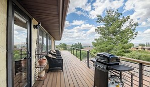 Terrace/patio - Valley View Retreat w/ Firepit + BBQ (Cottonwood)