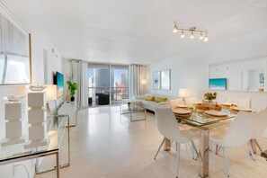 Interior - Brickell Skyline Suite (Miami)