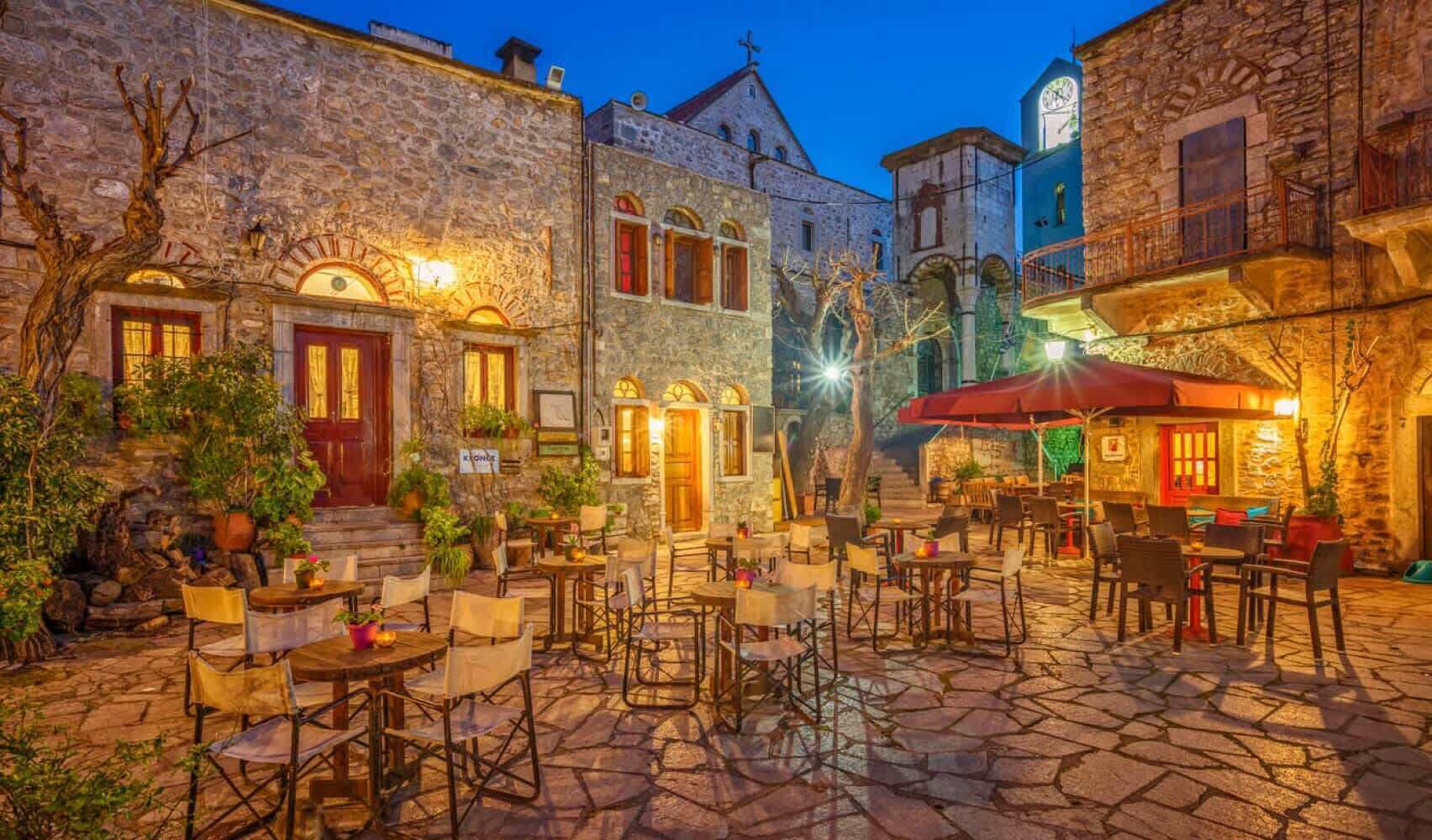 屋外ダイニングエリア