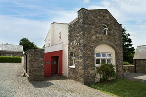 Exterior - Hawthorn Cottage, Little Haven (Little Haven)