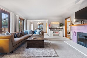 Smart TV - Central North Park home with park views (San Diego)