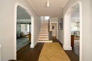 Imagen sin descripción, 4 de 39, botón