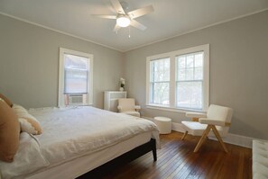 Unclassified image, 4 of 39, button