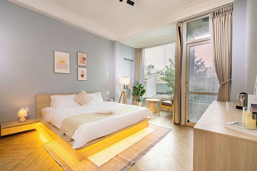 Studio Ville, balcon, vue ville