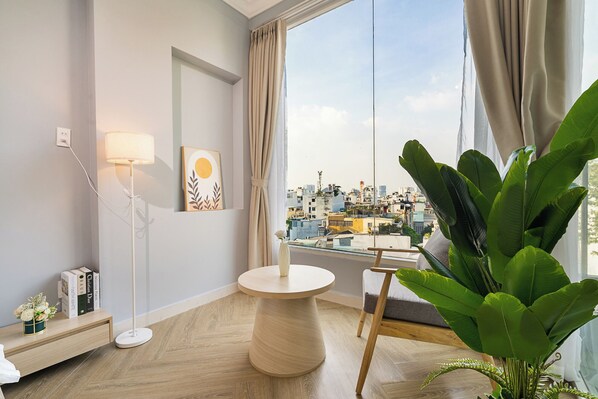 City Studio, Balcony, City View | Interior - Chill Hill Staycation (Thanh Pho Ho Chi Minh)