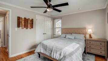 3 bedrooms, WiFi, bed sheets