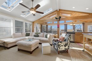 TV, fireplace, books - Spacious Mountain Retreat with Hot Tub & Views (Franklin)