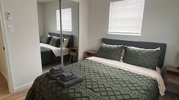 3 sovrum, strykjärn/strykbräda, gratis wi-fi och sängkläder