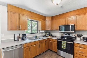 Microwave, oven, stovetop, dishwasher