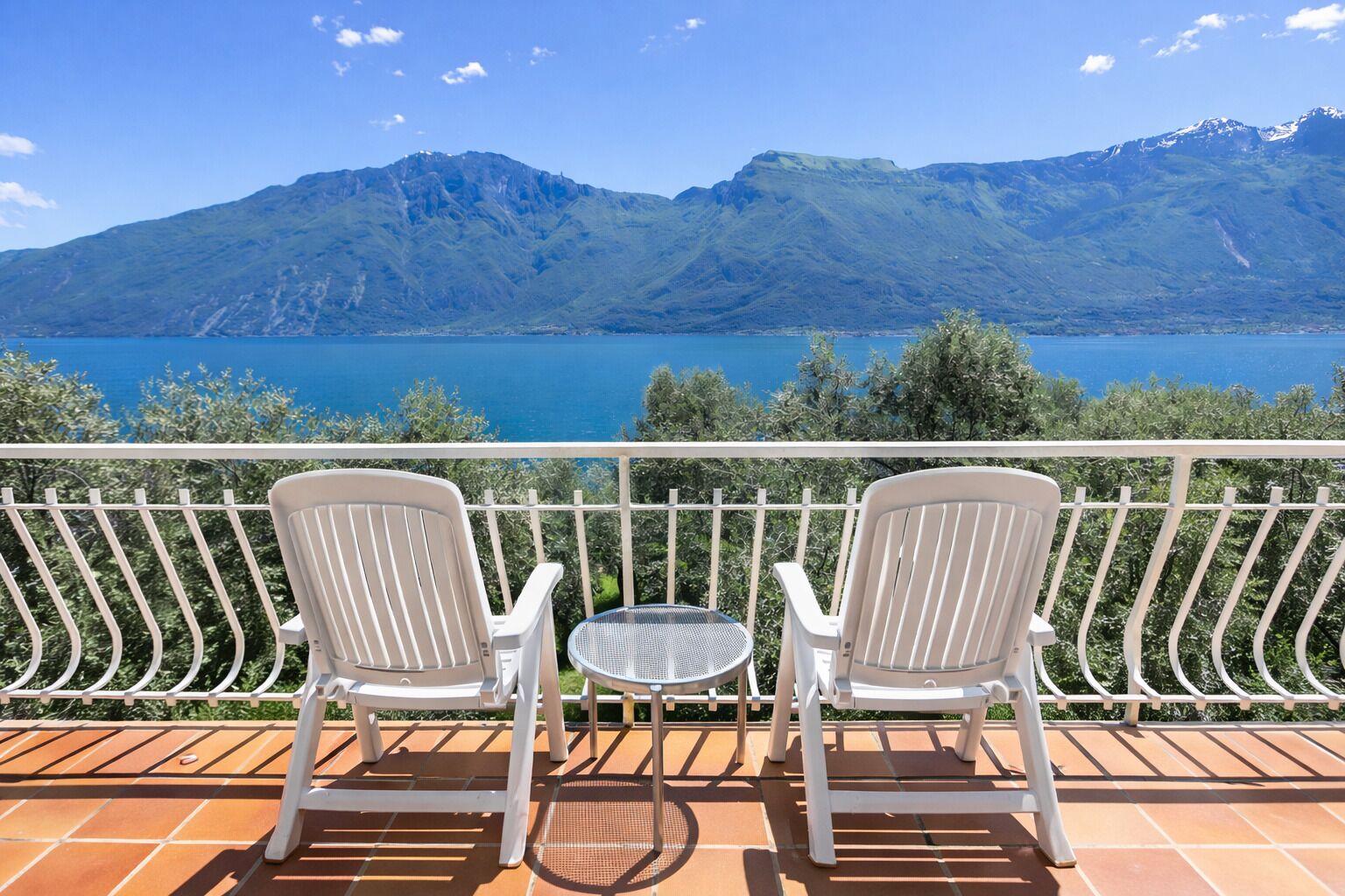 Superior-Doppel- oder -Zweibettzimmer, Balkon, Seeblick | Unterkunftsgelände