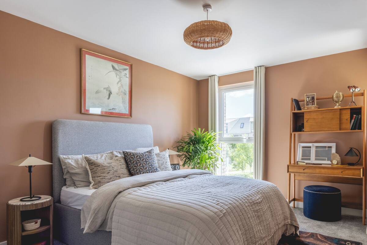 Apartment, Balcony | Hypo-allergenic bedding available, desk, laptop workspace