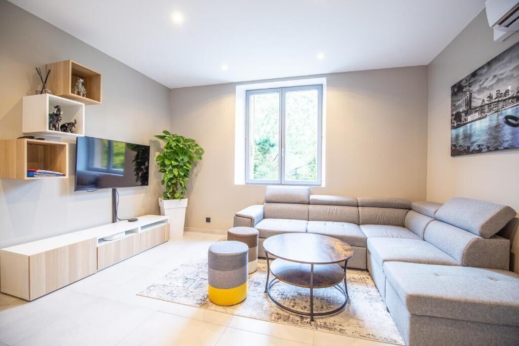 Family House, Balcony, Courtyard View | Living area