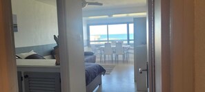 Living area - Seaside studio with direct access to the beach and swimming pool (Le Barcarès)