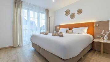 Fer et planche à repasser, Wi-Fi, literie fournie