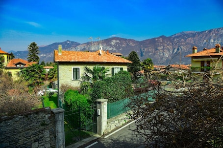 Property grounds. Casa Anna Relax Apartment