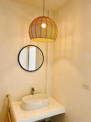 Dormitorio compartido clásico, dormitorio mixto, no fumadores, balcón | Interior