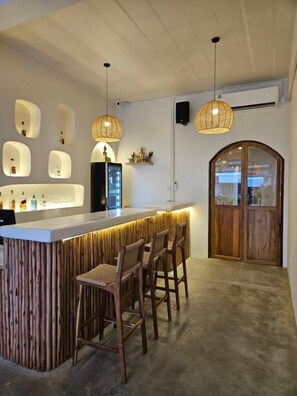 Bar (en la propiedad)