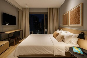 Apartamento standard, sacada, vista para a cidade | Wi-Fi de cortesia