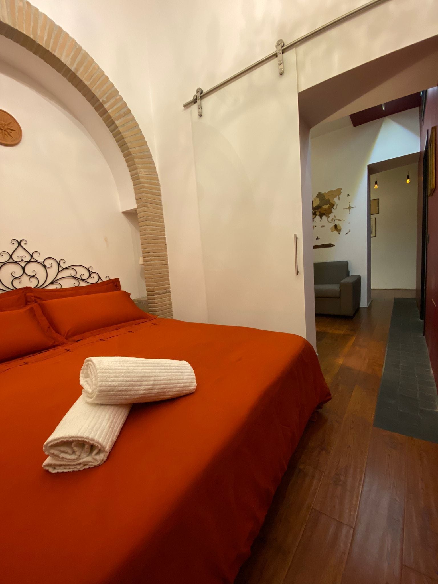 1 soverom, strykejern/-brett, wi-fi og sengetøy