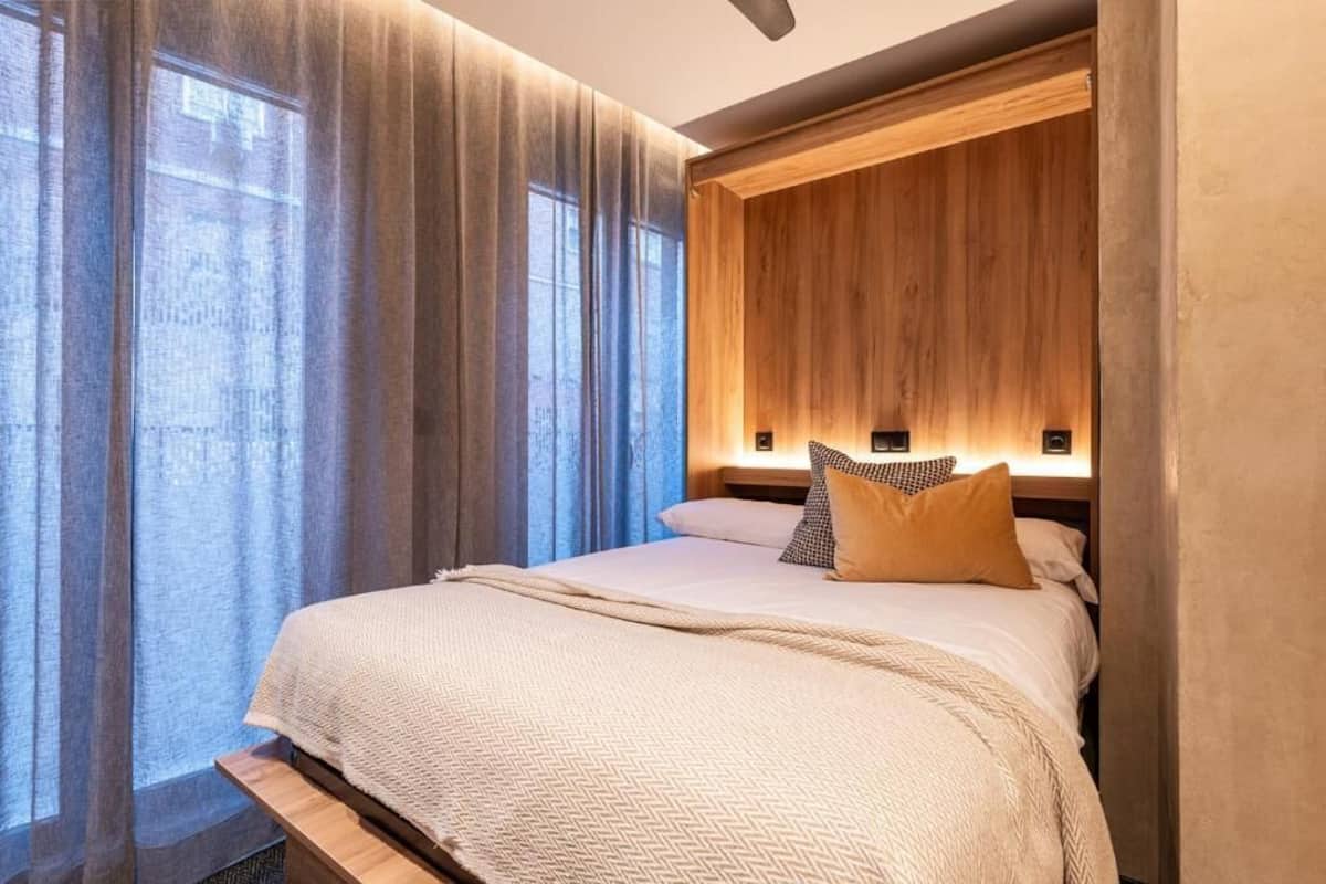 Standard Studio, Ground Floor | Iron/ironing board, free WiFi