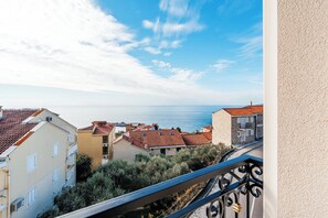 Deluxe Apartment | Property grounds - Golden Crown  (Sveti Stefan)