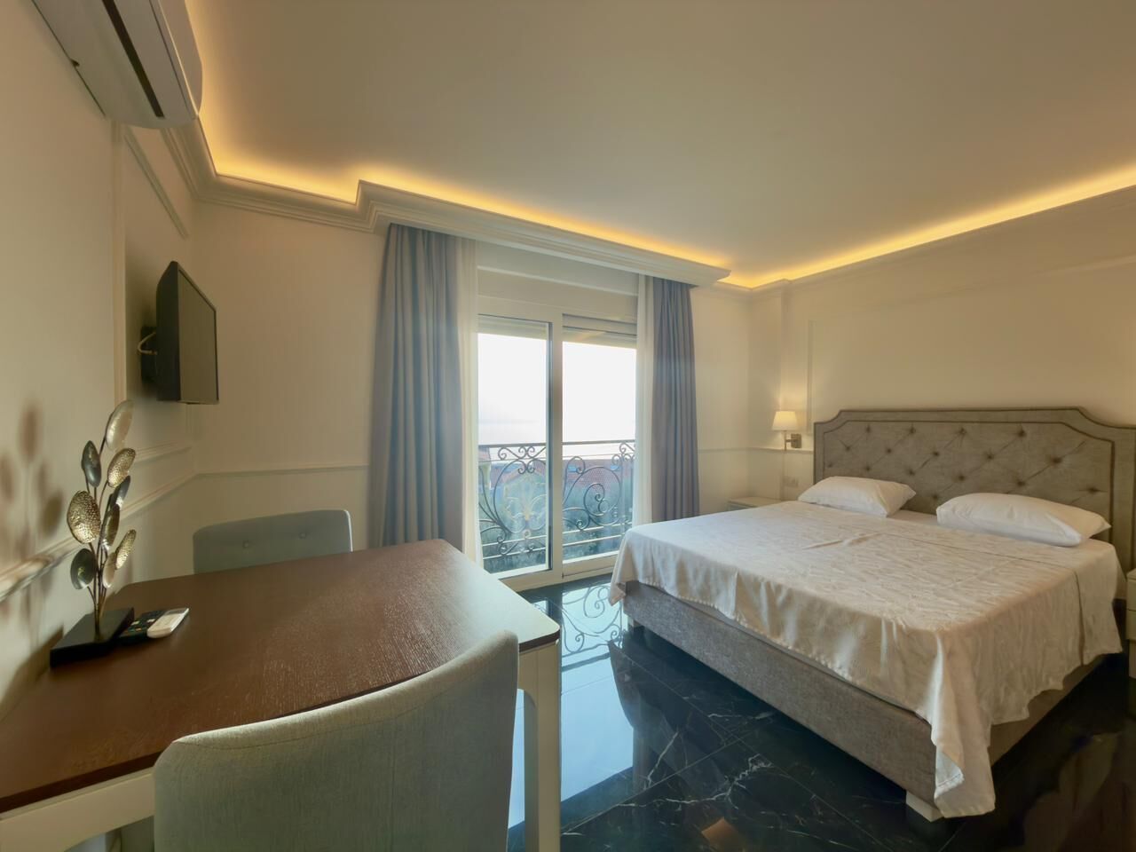 Deluxe Apartment | Desk, laptop workspace, free WiFi