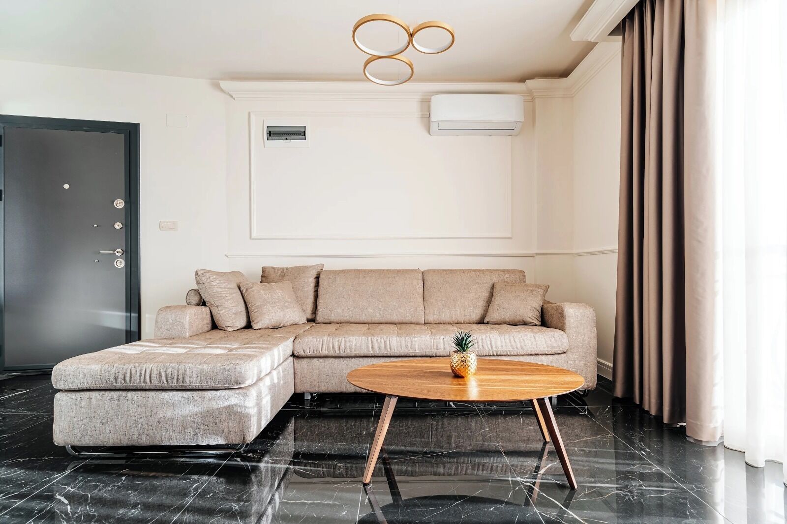 Deluxe Apartment | Living area