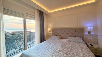 Appartamento Comfort | Una scrivania, postazione laptop, Wi-Fi gratuito