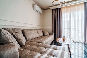 Deluxe Apartment, Sea View | Living area - Golden Crown  (Sveti Stefan)