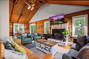 TV, fireplace, table football, books - 3BR w/Hot Tub*Putting Green*Firepit*Community Pool (Pigeon Forge)