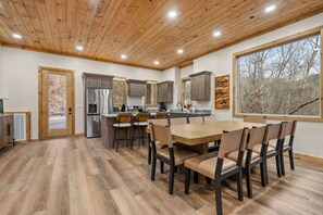 Dining - New! 6BR Luxe Pool Cabin*Hot Tub*Games*Fireplace (Sevierville)