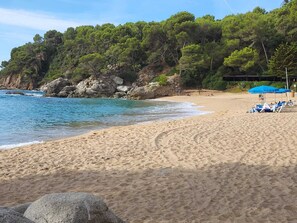 Beach - Apartment with garden and sea view in Sta.Cristina, Blanes (Blanes)