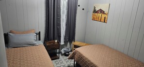 Room - 20 miles from the Missouri River!! 3-bedroom mobile home in Kimball (Kimball)