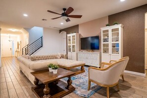 TV, video games - 9BR Bella Vida Home w/ Game Room & Theater (Kissimmee)