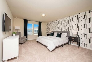 5 bedrooms, iron/ironing board, travel cot, WiFi - 5BR Pool Home at Windsor Island Near Disney (Davenport)