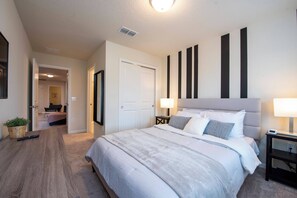 5 chambres, lit parapluie, Wi-Fi, draps fournis