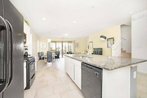 Private kitchen - Solterra 5BR Villa w/ Pool near Disney (Davenport)