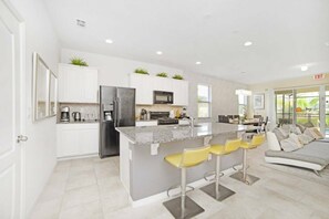 Private kitchen - Solterra 5BR Villa w/ Pool near Disney (Davenport)