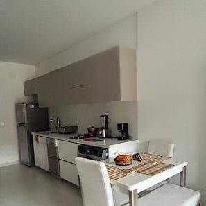 Private kitchen - Building DELVENTTO - Pozos Colorados - Studio apartment - Santa Marta (Santa Marta)