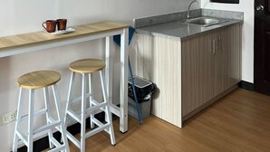 Comfort-Apartment, 1 Schlafzimmer, Balkon, Stadtblick | Eigene Kochnische