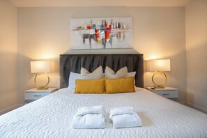 4 bedrooms, iron/ironing board, travel cot, WiFi - Family Pool Home in Hidden Forest Orlando (Clermont)