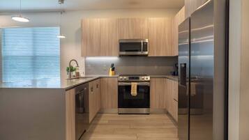 Fridge, microwave, oven, dishwasher