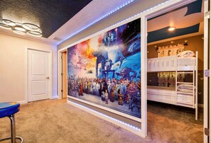 9 slaapkamers, een strijkplank/strijkijzer, reisbedje, wifi