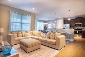 TV, video games - 6BR Home w/ Theater & Pool Near Disney (Kissimmee)