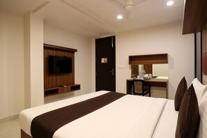 Classic Double Room | Free WiFi - JMD Urban Lux (DELHI)