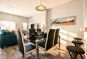 Dining - 3BR Home in Lake Berkley Minutes to Disney (Kissimmee)
