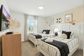 4 bedrooms, iron/ironing board, travel cot, WiFi - 4BR Luxury Home at Champions Gate with Pool (Davenport)